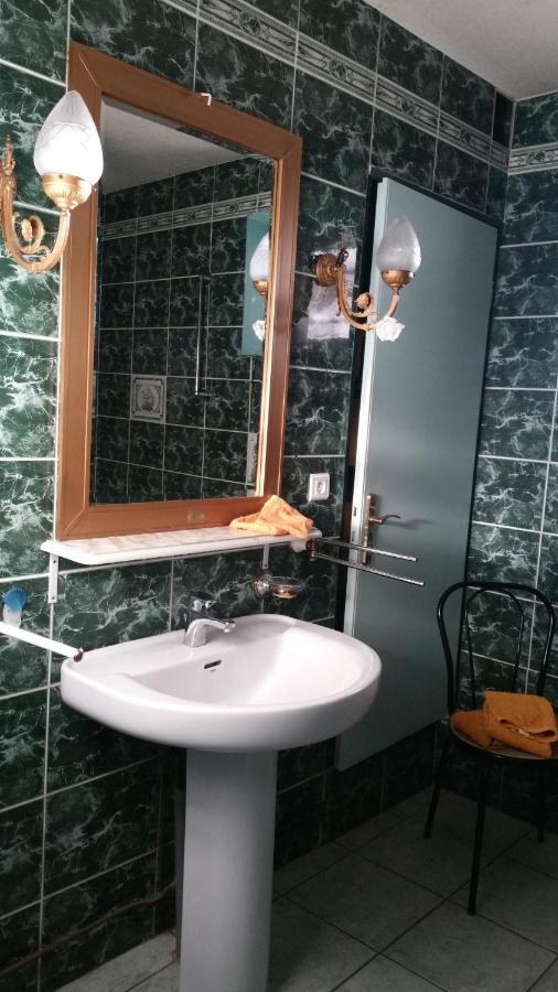 Bed and Breakfast Basse-Cour De Montin Au 256 Chemin De La Rocaille A 38510 Vezeronce Curtin Morestel Экстерьер фото